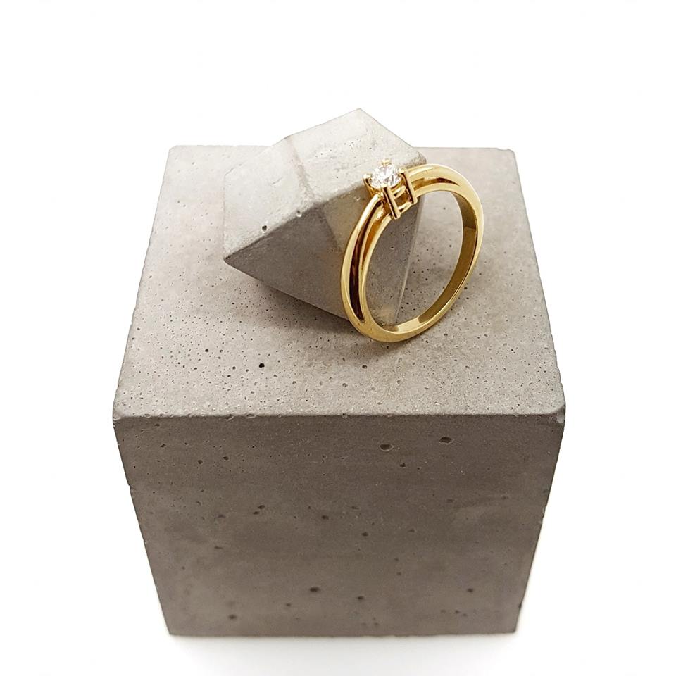anillo de compromiso en oro amarillo anillo de compromiso en oro amarillo